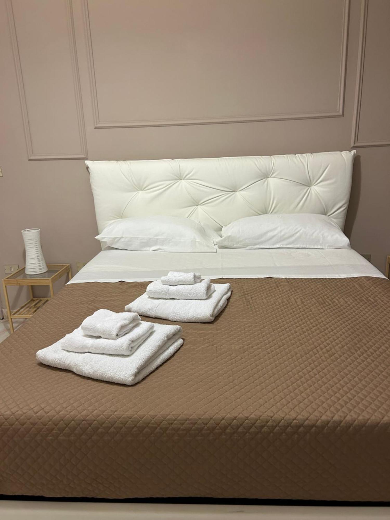 Happy Fly Now Bed & Breakfast Napoli Bagian luar foto